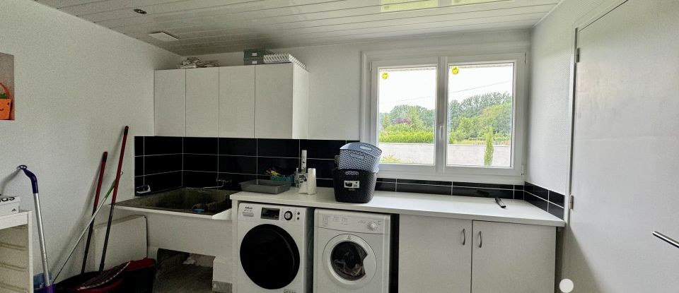 Architectural house 7 rooms of 250 m² in Cinqueux (60940)