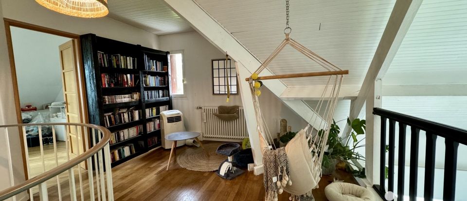 Architectural house 7 rooms of 250 m² in Cinqueux (60940)