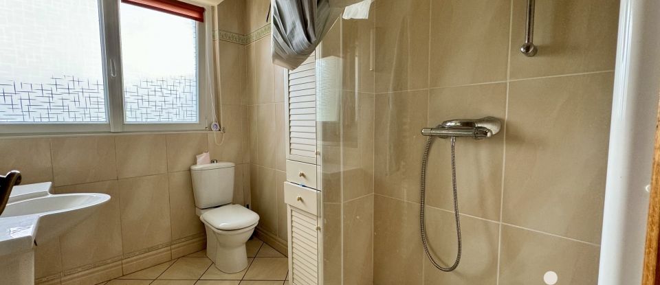 Architectural house 7 rooms of 250 m² in Cinqueux (60940)
