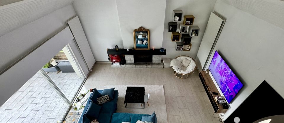 Architectural house 7 rooms of 250 m² in Cinqueux (60940)