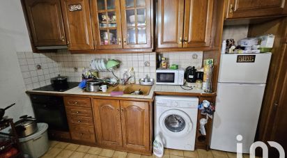 Building in La Courneuve (93120) of 127 m²