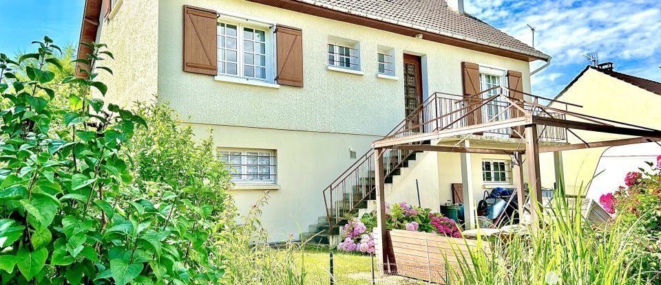Pavillon 6 pièces de 117 m² à Pont-sur-Yonne (89140)