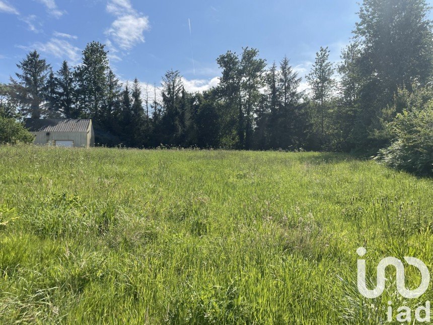 Land of 841 m² in Bringolo (22170)