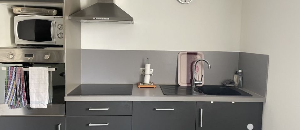 Maison de village 7 pièces de 122 m² à Pépieux (11700)