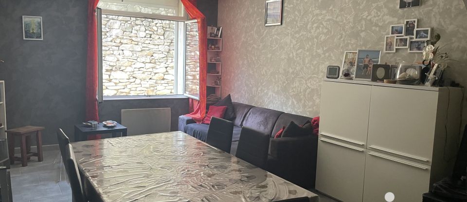 Maison de village 7 pièces de 122 m² à Pépieux (11700)