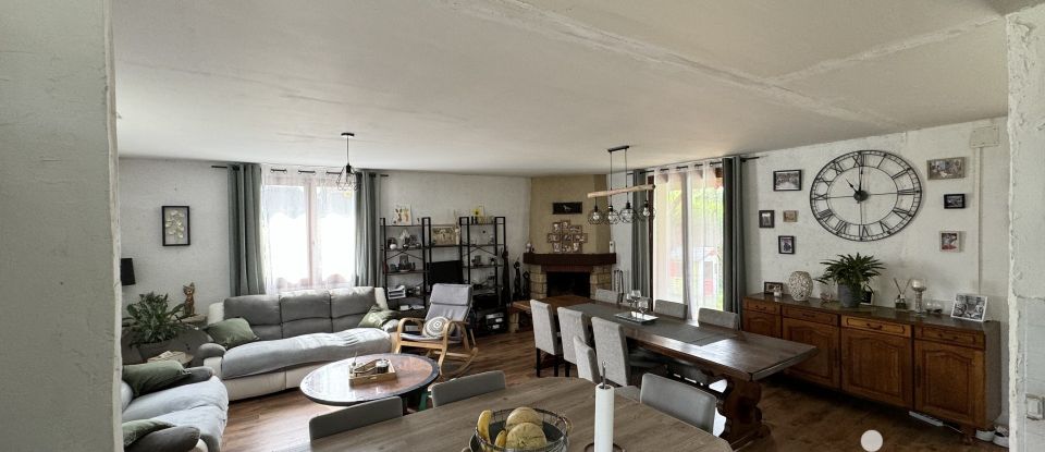 Traditional house 4 rooms of 84 m² in Latronquière (46210)