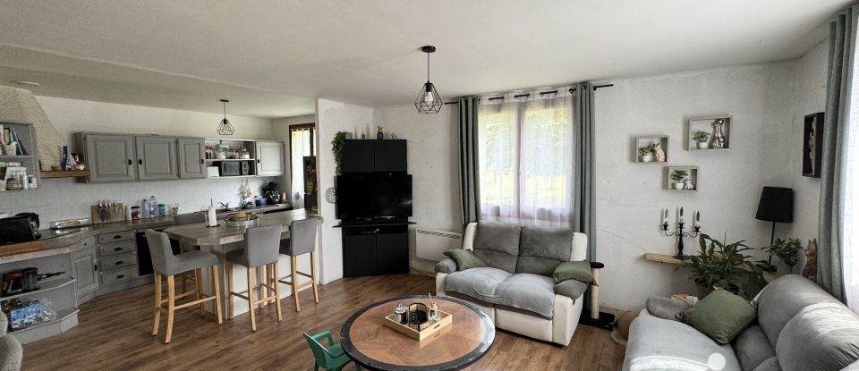 Traditional house 4 rooms of 84 m² in Latronquière (46210)