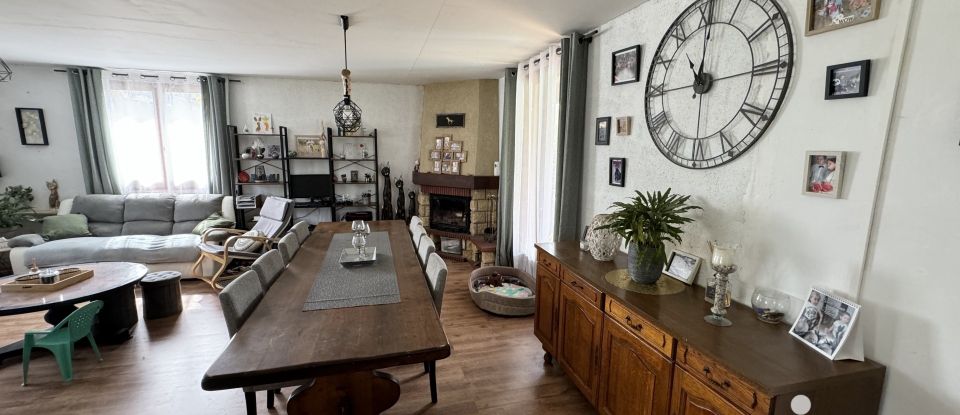 Traditional house 4 rooms of 84 m² in Latronquière (46210)