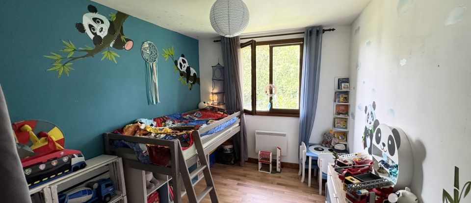 Traditional house 4 rooms of 84 m² in Latronquière (46210)