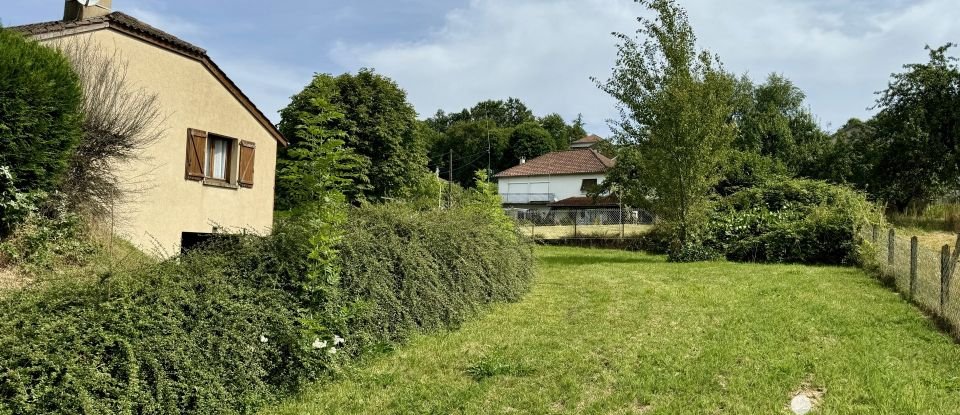 Traditional house 4 rooms of 84 m² in Latronquière (46210)