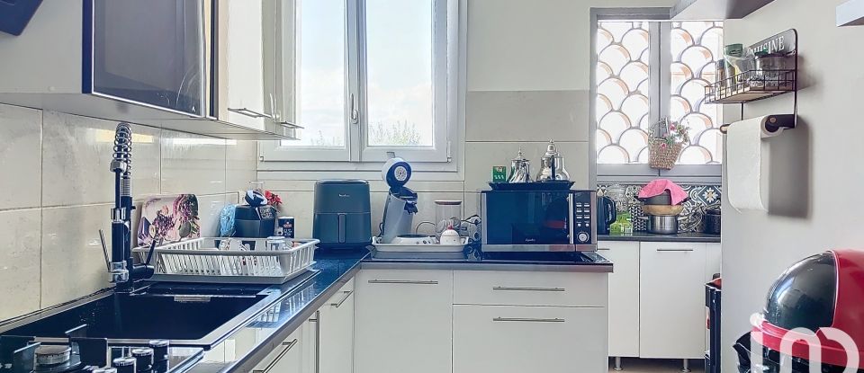 Apartment 4 rooms of 86 m² in Dreux (28100)