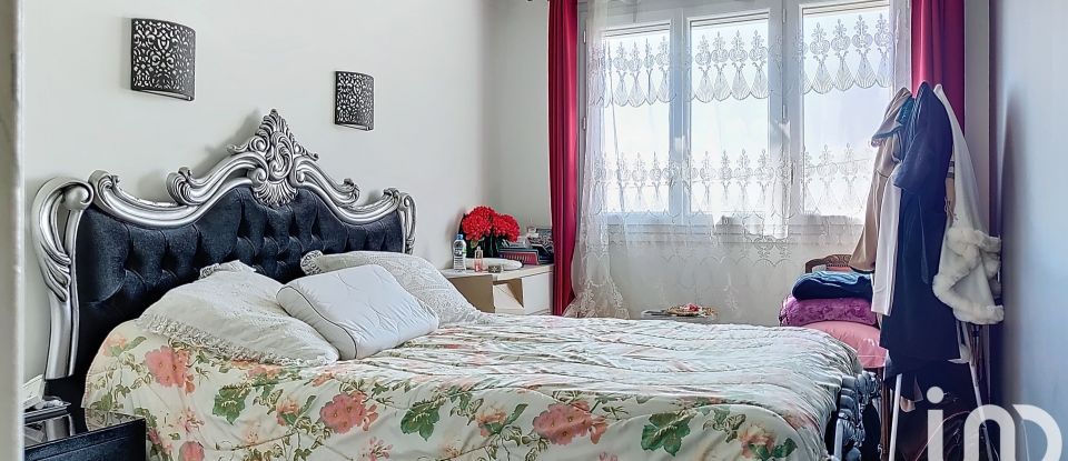 Apartment 4 rooms of 86 m² in Dreux (28100)