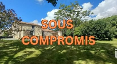 Maison rustique 7 pièces de 224 m² à Bellevigny (85170)