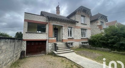 Maison 6 pièces de 138 m² à Saint-Pierre-lès-Nemours (77140)
