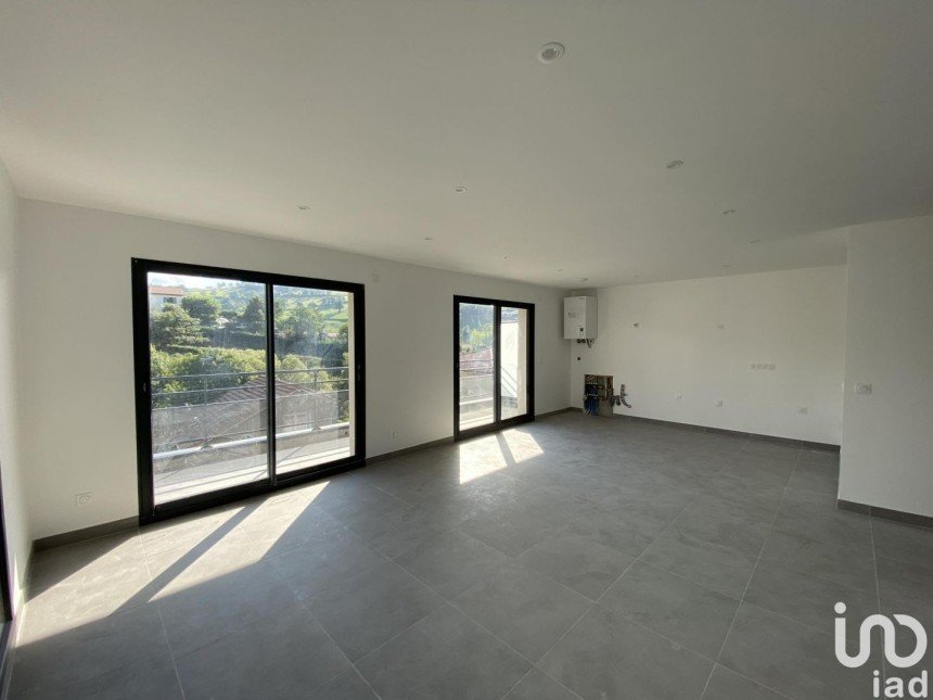 Apartment 3 rooms of 70 m² in Sorbiers (42290)