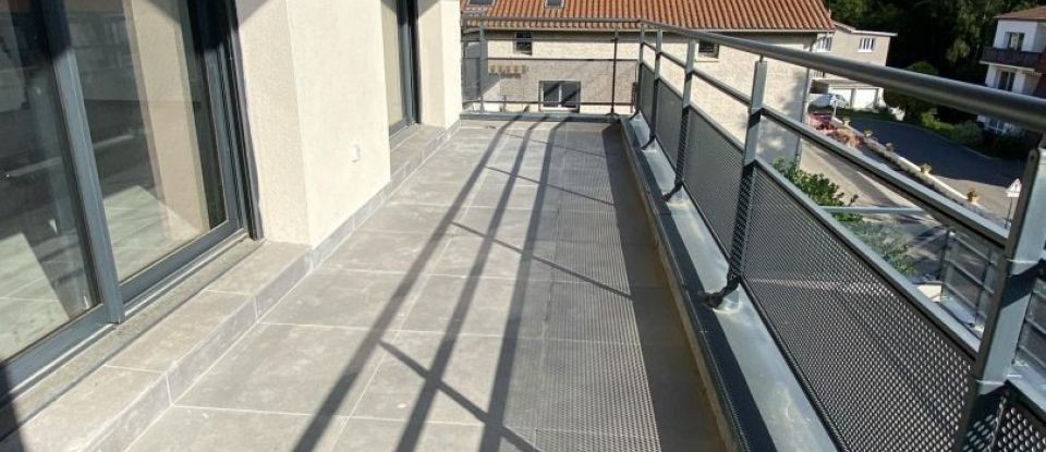 Apartment 3 rooms of 70 m² in Sorbiers (42290)