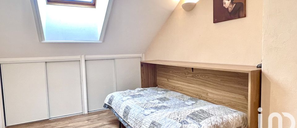 Country home 5 rooms of 130 m² in Bassy (74910)