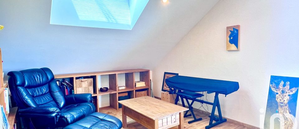 Country home 5 rooms of 130 m² in Bassy (74910)