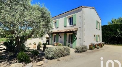 Maison traditionnelle 9 pièces de 240 m² à Fontvieille (13990)