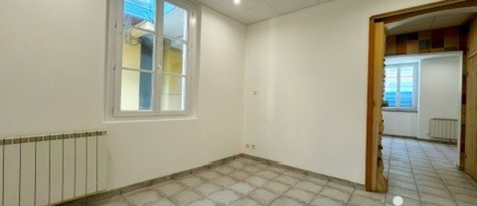 Apartment 2 rooms of 31 m² in Pau (64000)