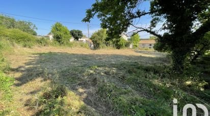 Terrain de 815 m² à Roullet-Saint-Estèphe (16440)