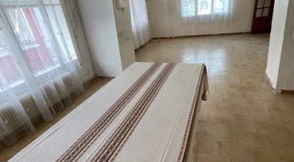 Maison traditionnelle 9 pièces de 238 m² à Sigean (11130)