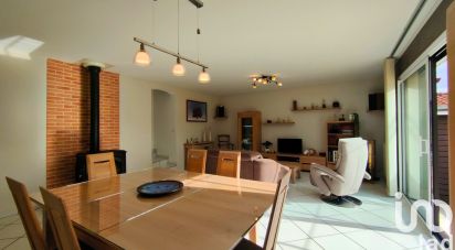 Maison traditionnelle 7 pièces de 153 m² à Mortagne-sur-Sèvre (85290)