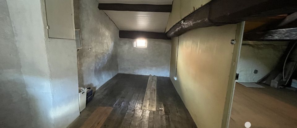 Traditional house 4 rooms of 94 m² in Saint-Germain-Laval (42260)