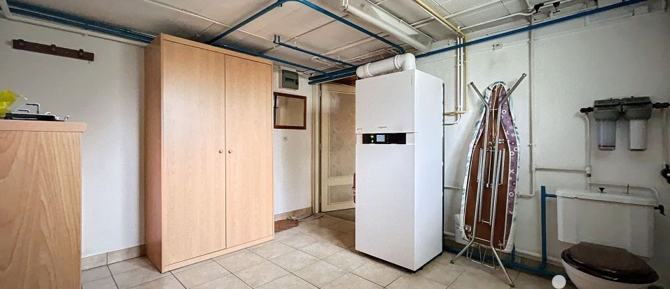 Traditional house 7 rooms of 102 m² in Saint-Memmie (51470)