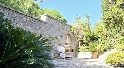 Traditional house 5 rooms of 162 m² in Roquebrune-sur-Argens (83380)