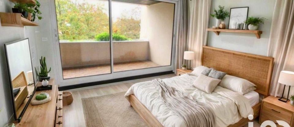 Apartment 4 rooms of 77 m² in Verrières-le-Buisson (91370)