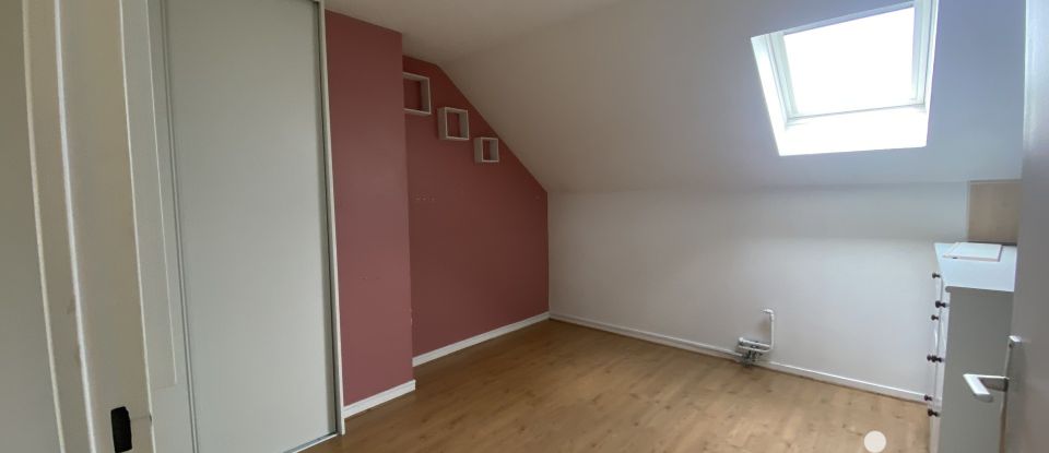 Duplex 4 rooms of 83 m² in Évry (91000)