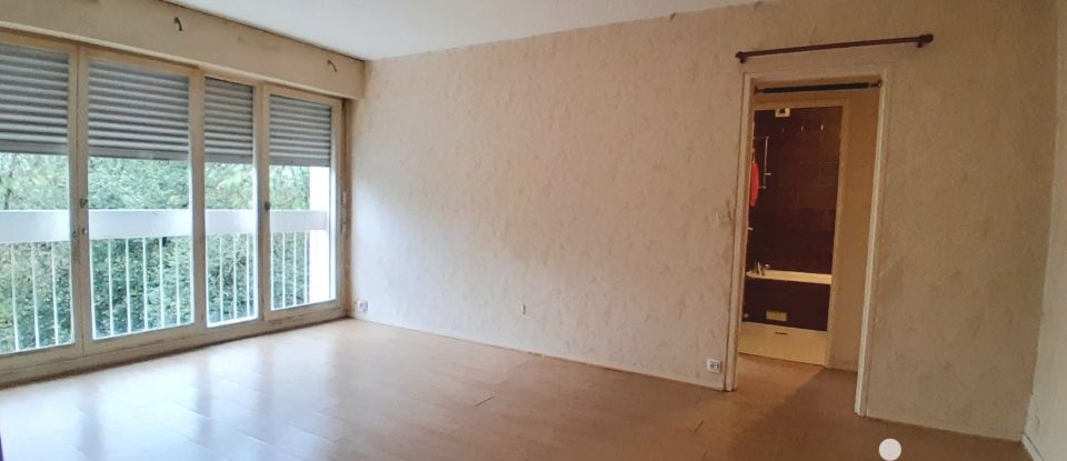 Apartment 2 rooms of 44 m² in Évry (91000)