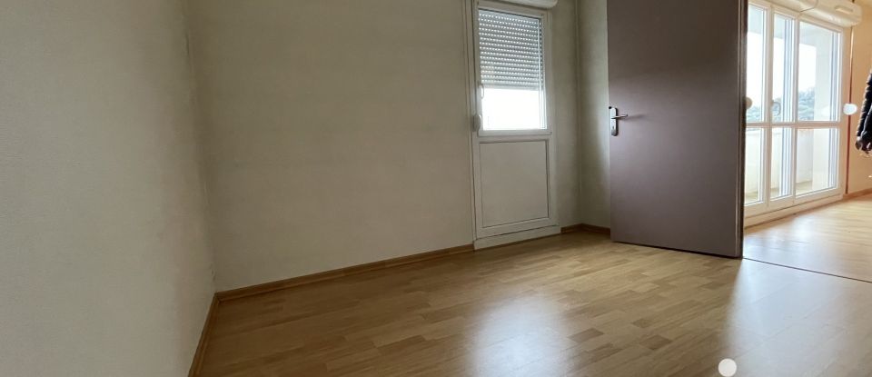 Apartment 4 rooms of 80 m² in Laon (02000)
