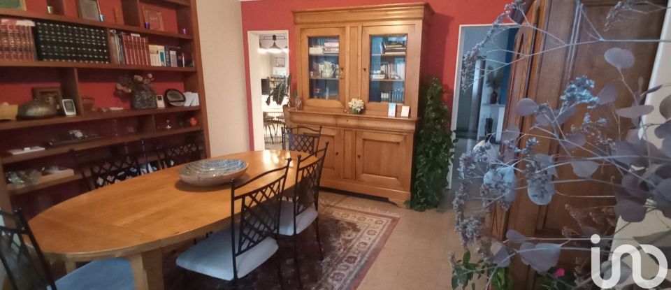 Maison 9 pièces de 270 m² à Sotteville-lès-Rouen (76300)