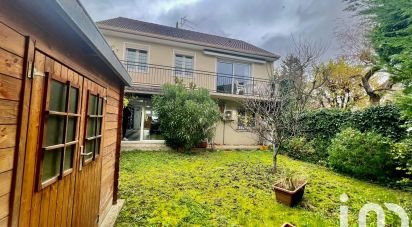 Traditional house 7 rooms of 146 m² in Verneuil-sur-Seine (78480)