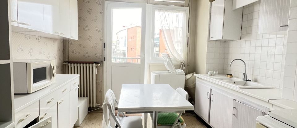 Apartment 5 rooms of 121 m² in Troyes (10000)