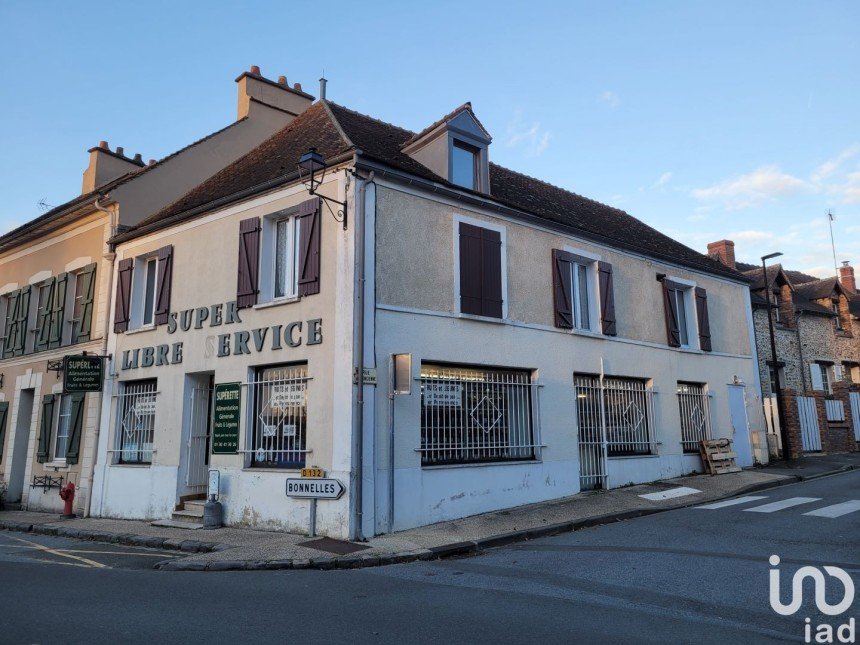 Local d'activités de 200 m² à Bullion (78830)
