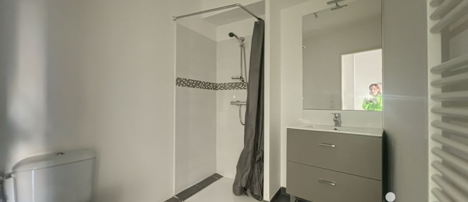 Studio 1 pièce de 28 m² à Nice (06100)