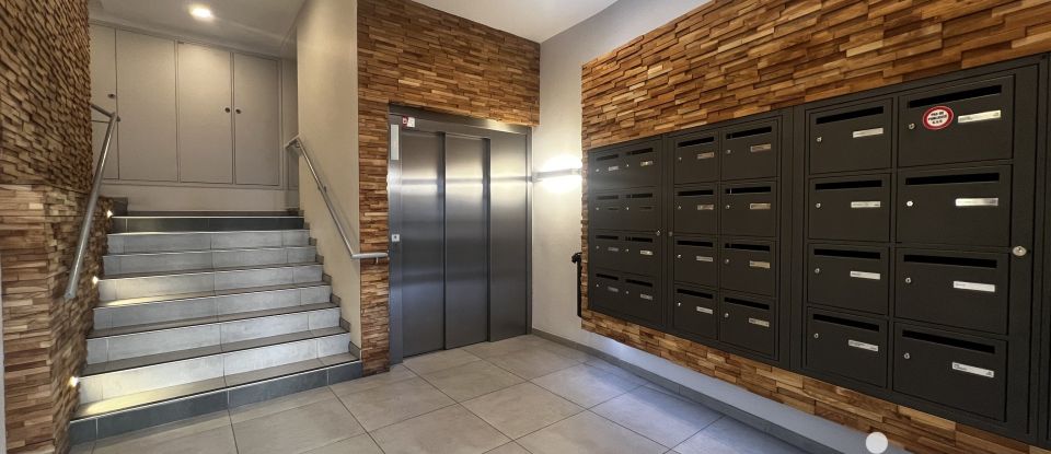 Studio 1 pièce de 28 m² à Nice (06100)
