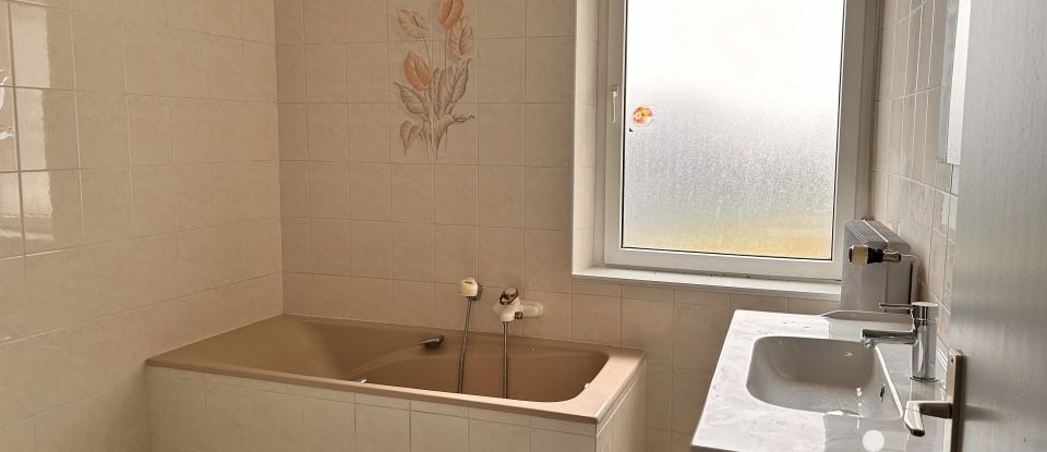 Apartment 5 rooms of 136 m² in Dabo (57850)