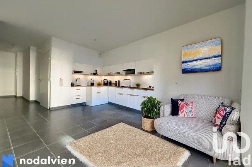 Studio 1 pièce de 28 m² à Nice (06100)