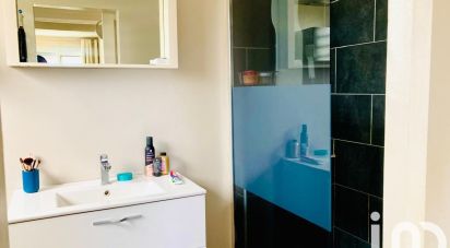 Apartment 2 rooms of 45 m² in Saint-Pierre (97410)