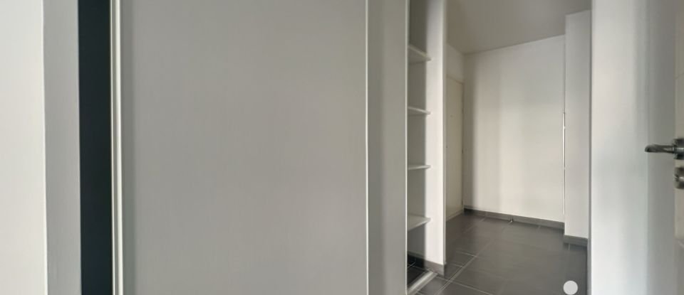 Studio 1 pièce de 28 m² à Nice (06100)