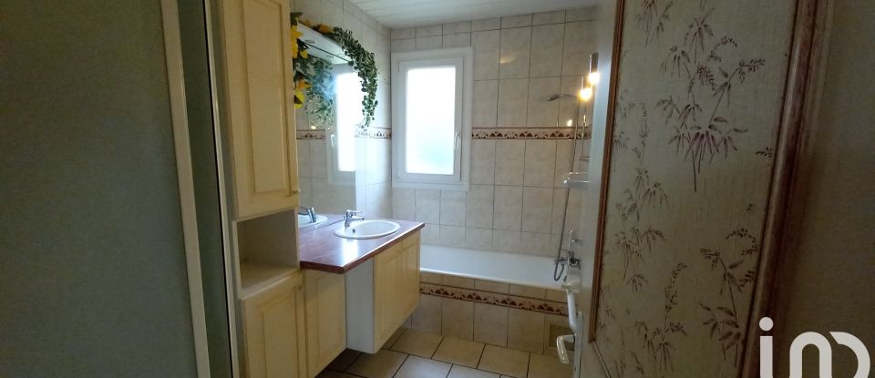 House 4 rooms of 97 m² in Les Epesses (85590)