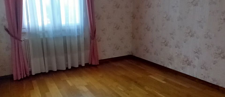 House 4 rooms of 97 m² in Les Epesses (85590)