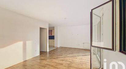 Apartment 3 rooms of 65 m² in Saint-Denis (93200)