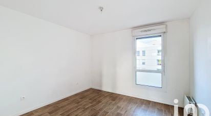 Apartment 3 rooms of 65 m² in Saint-Denis (93200)
