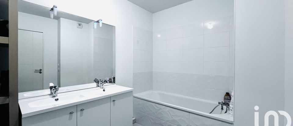 Apartment 3 rooms of 66 m² in Puget-sur-Argens (83480)