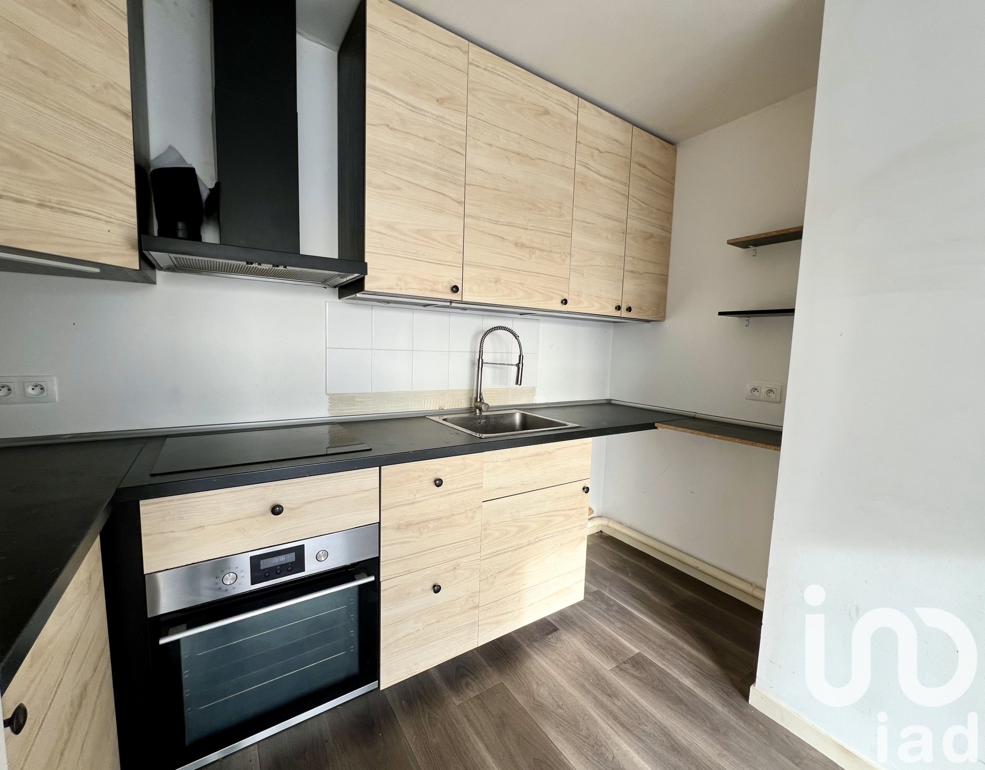 Appartement 4 Jouy-le-Moutier 80 1667180